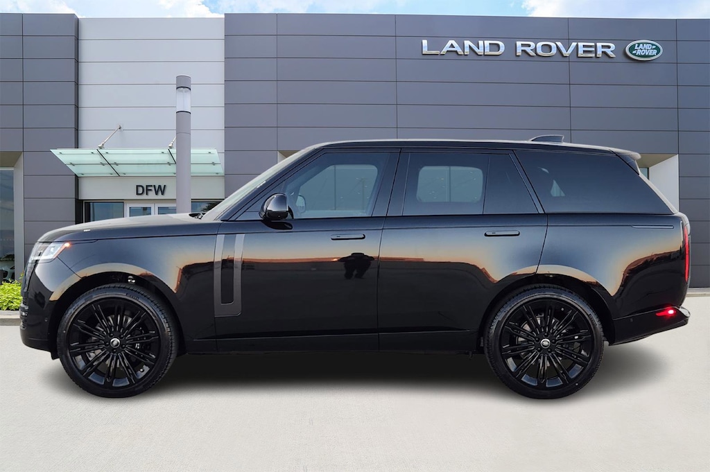 New 2025 Land Rover Range Rover P400 SE P400 SE SWB