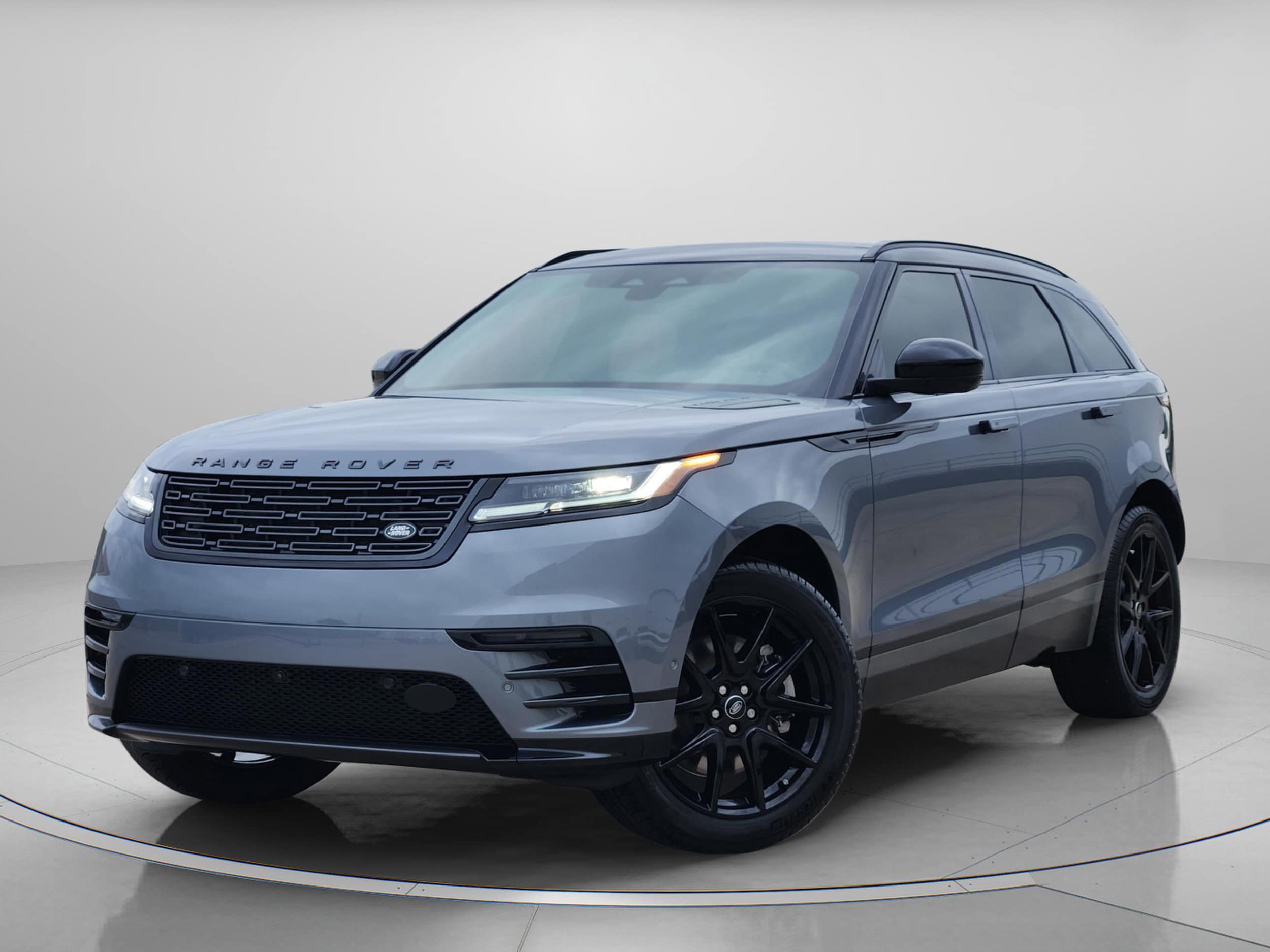 2026 Land Rover Range Rover Velar P250 Dynamic SE's photo