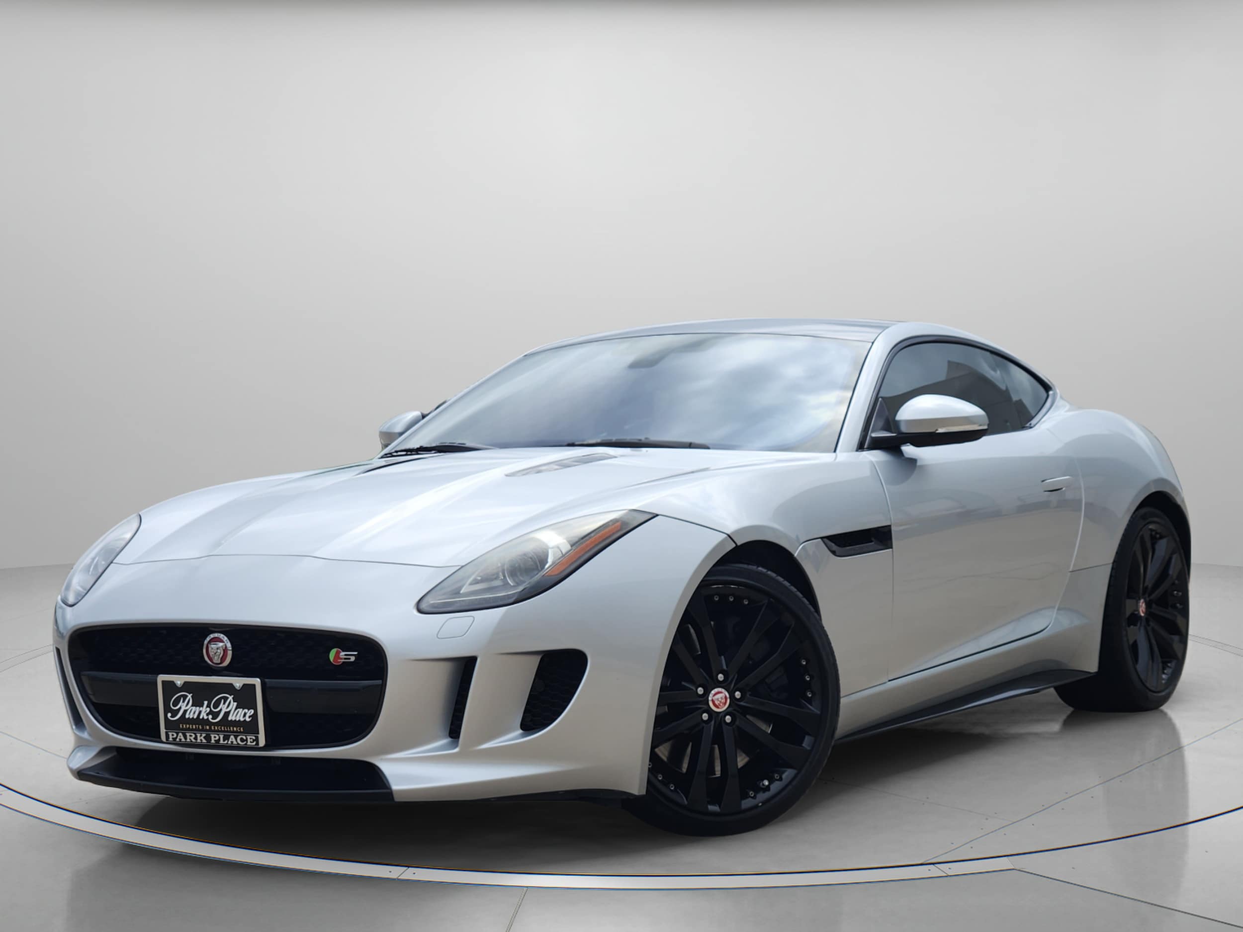 2017 Jaguar F-TYPE S Coupe's photo