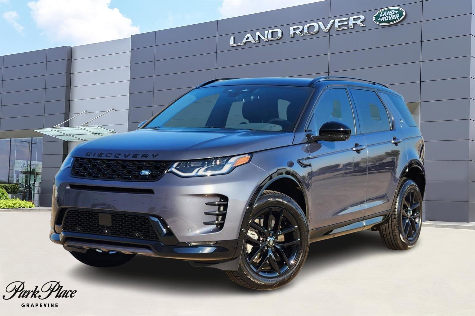 2025 Land Rover Discovery Sport Dynamic SE's photo