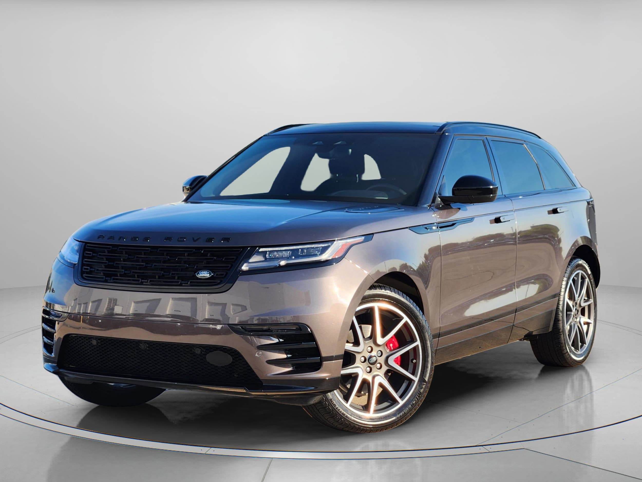 2025 Land Rover Range Rover Velar P250 Dynamic SE's photo