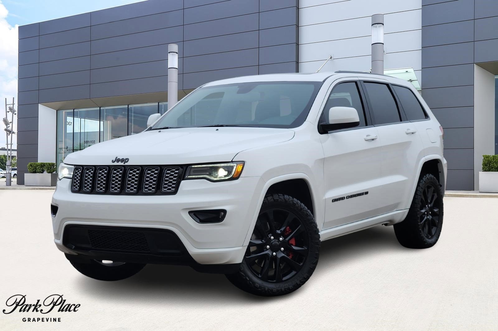 2022 Jeep Grand Cherokee WK Laredo X's photo