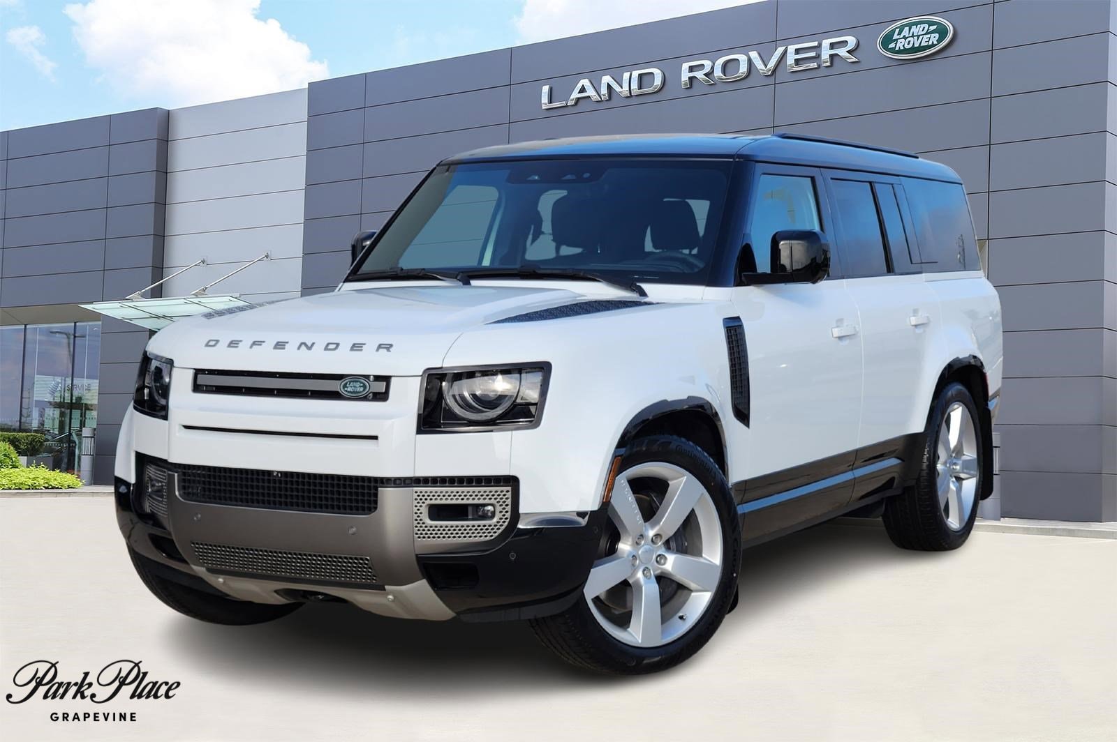 2025 Land Rover Defender X-Dynamic SE's photo