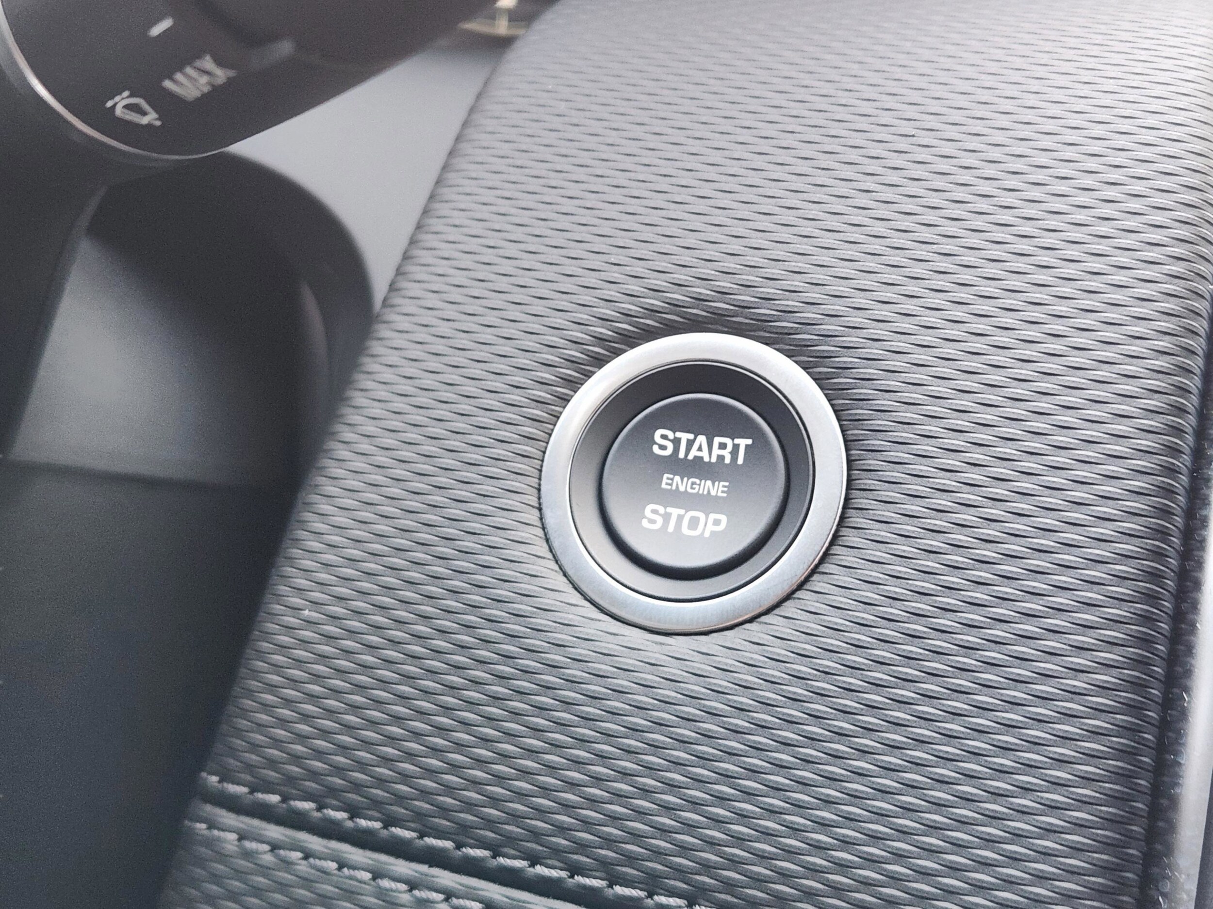 2025 Land Rover Discovery Sport Dynamic SE - Photo 14