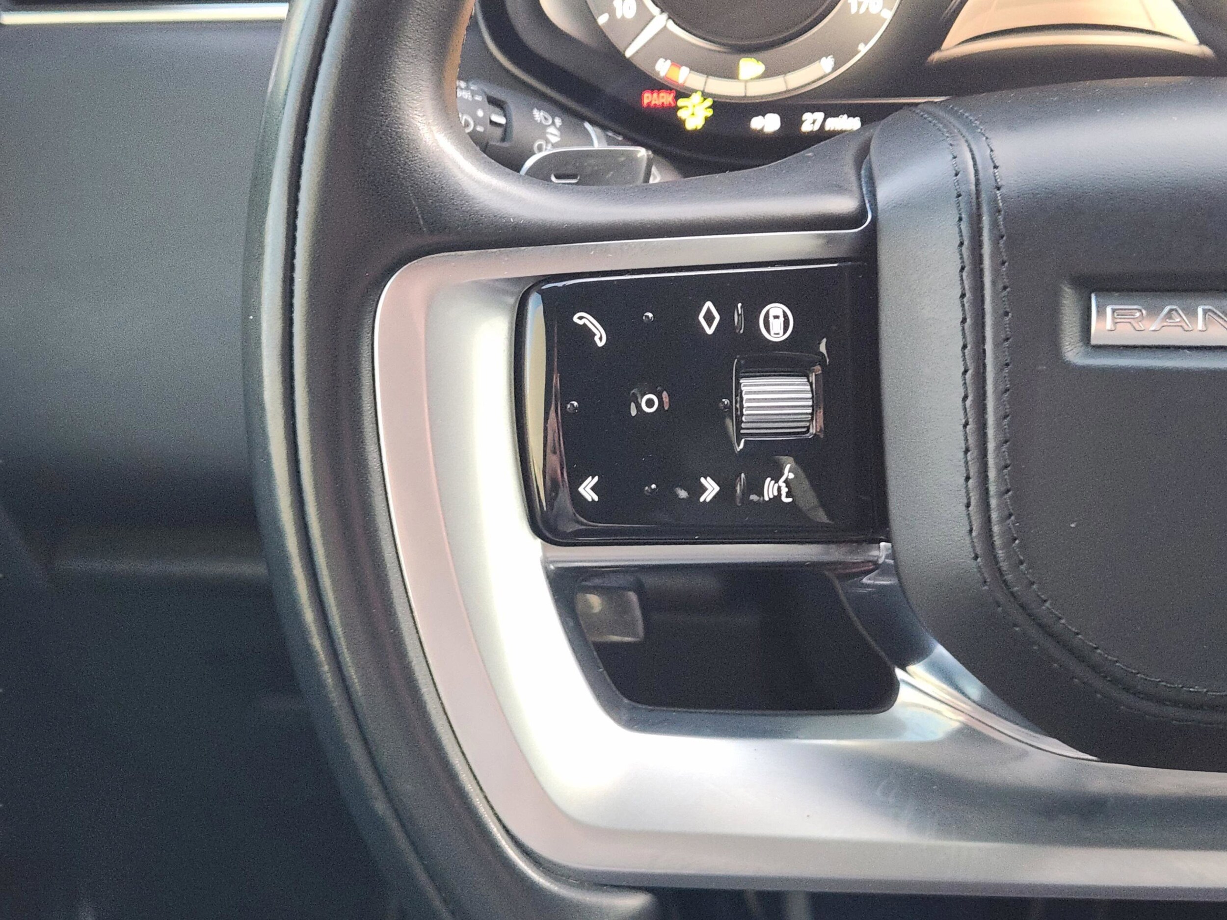 2024 Land Rover Range Rover SE - Photo 24