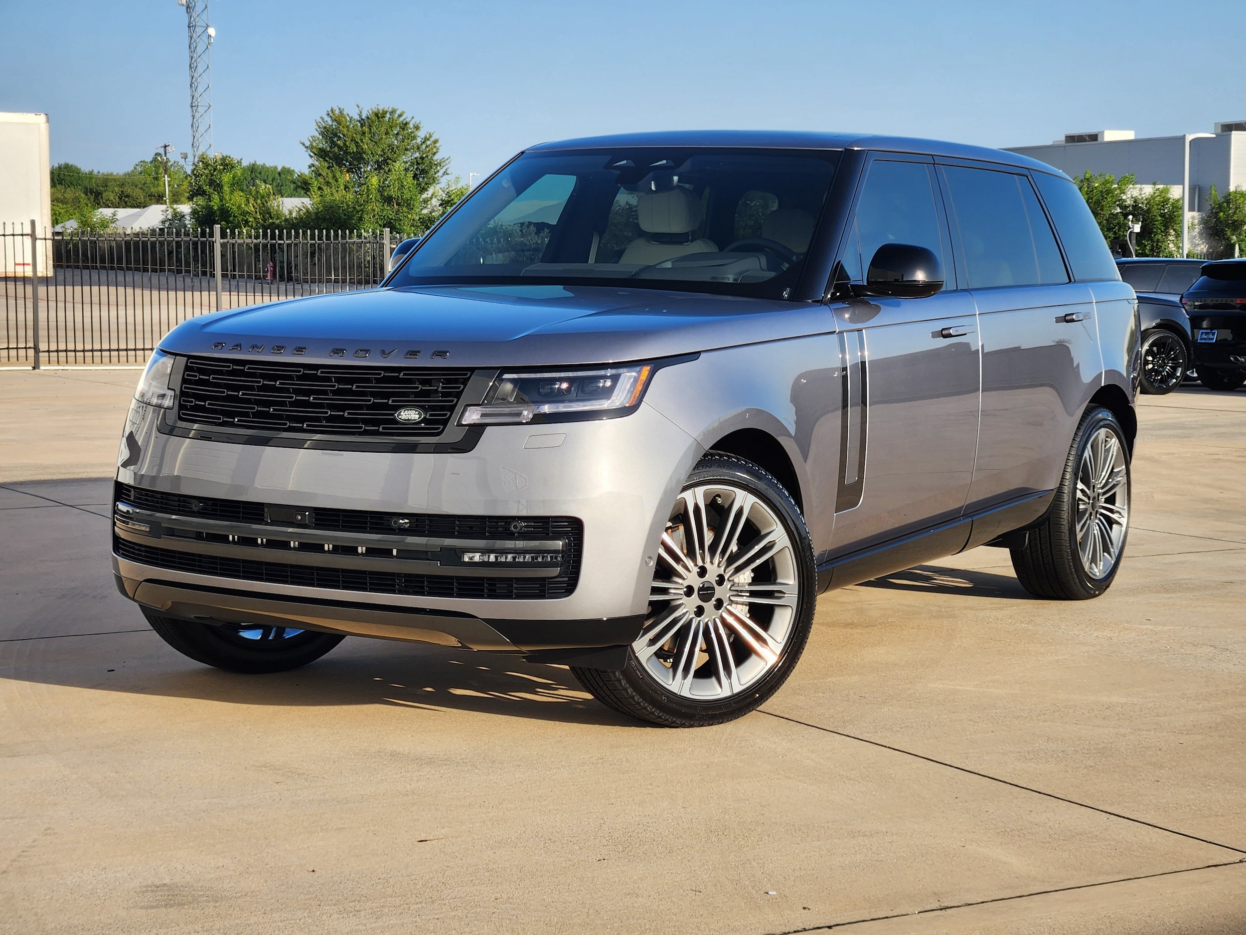 New 2026 Land Rover Range Rover SE 7 Seats
