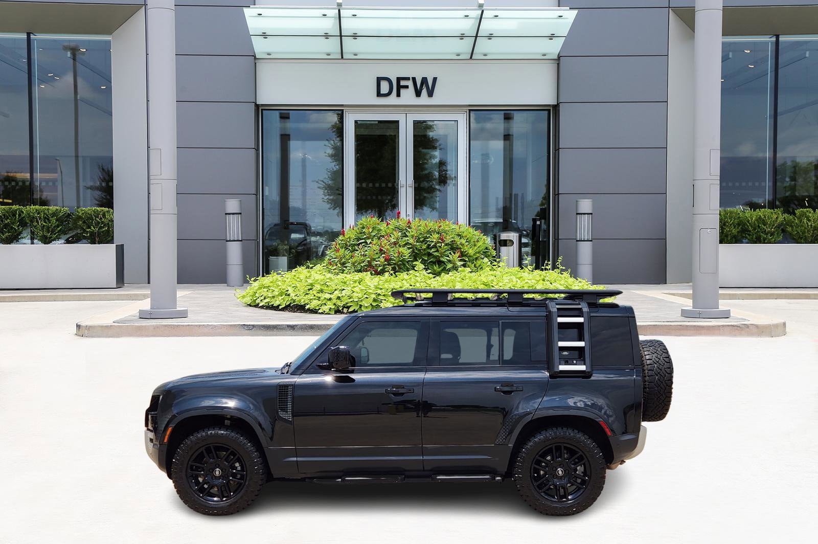 Used 2022 Land Rover Defender Standard with VIN SALEK7RX4N2075104 for sale in Dfw, TX