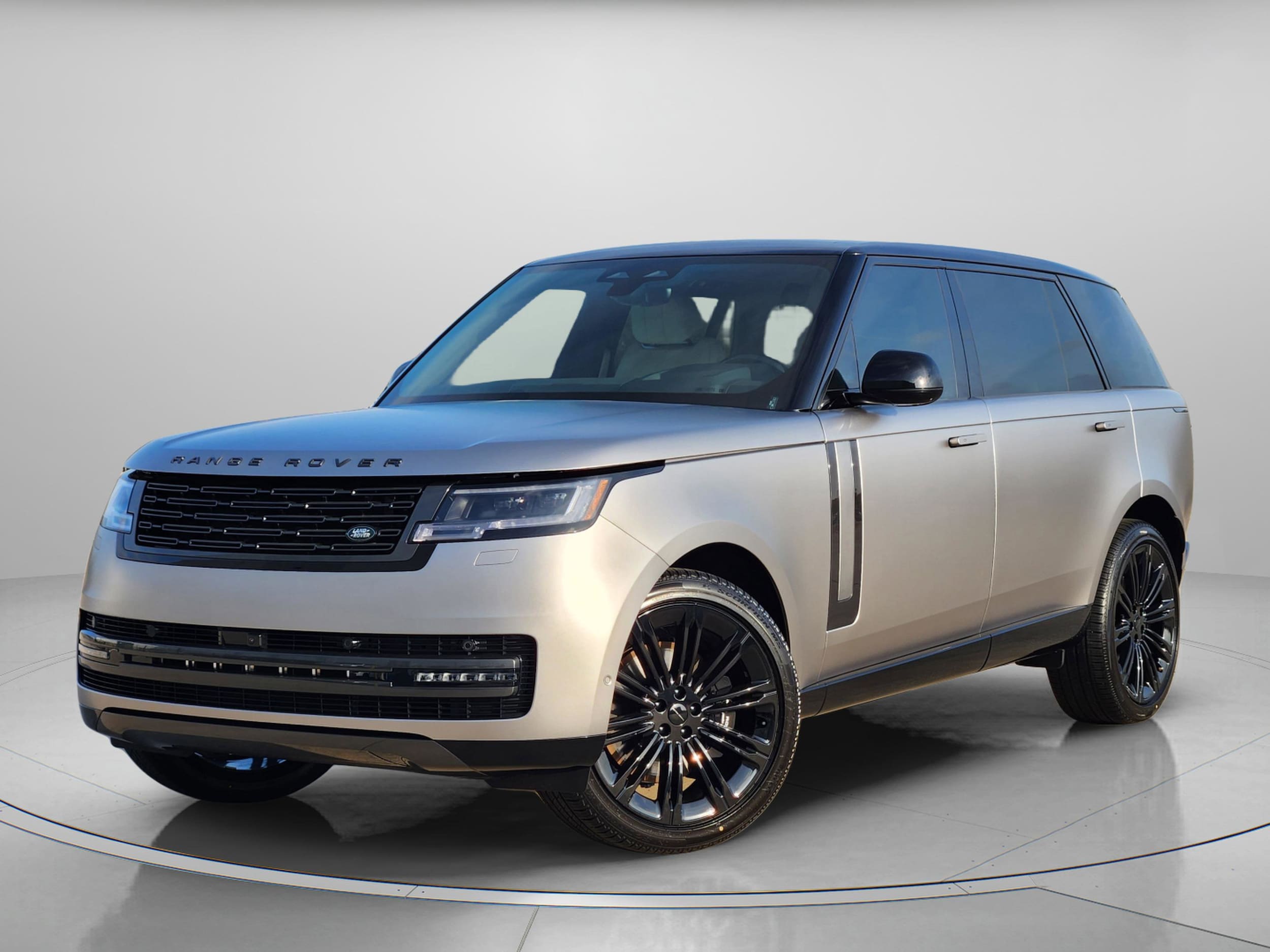 2026 Land Rover Range Rover 4.4 SE LWB 7's photo