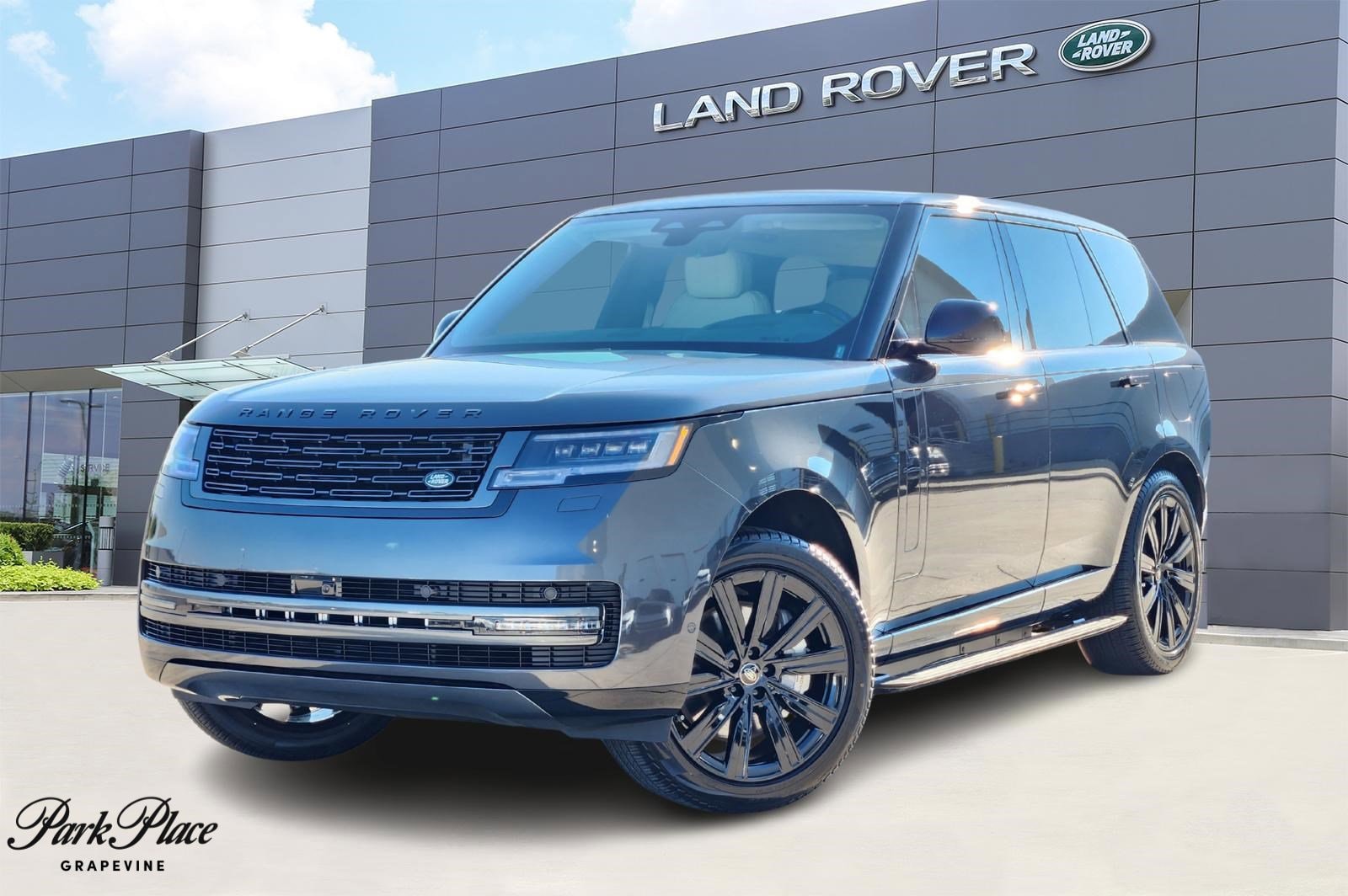 2025 Land Rover Range Rover SE's photo