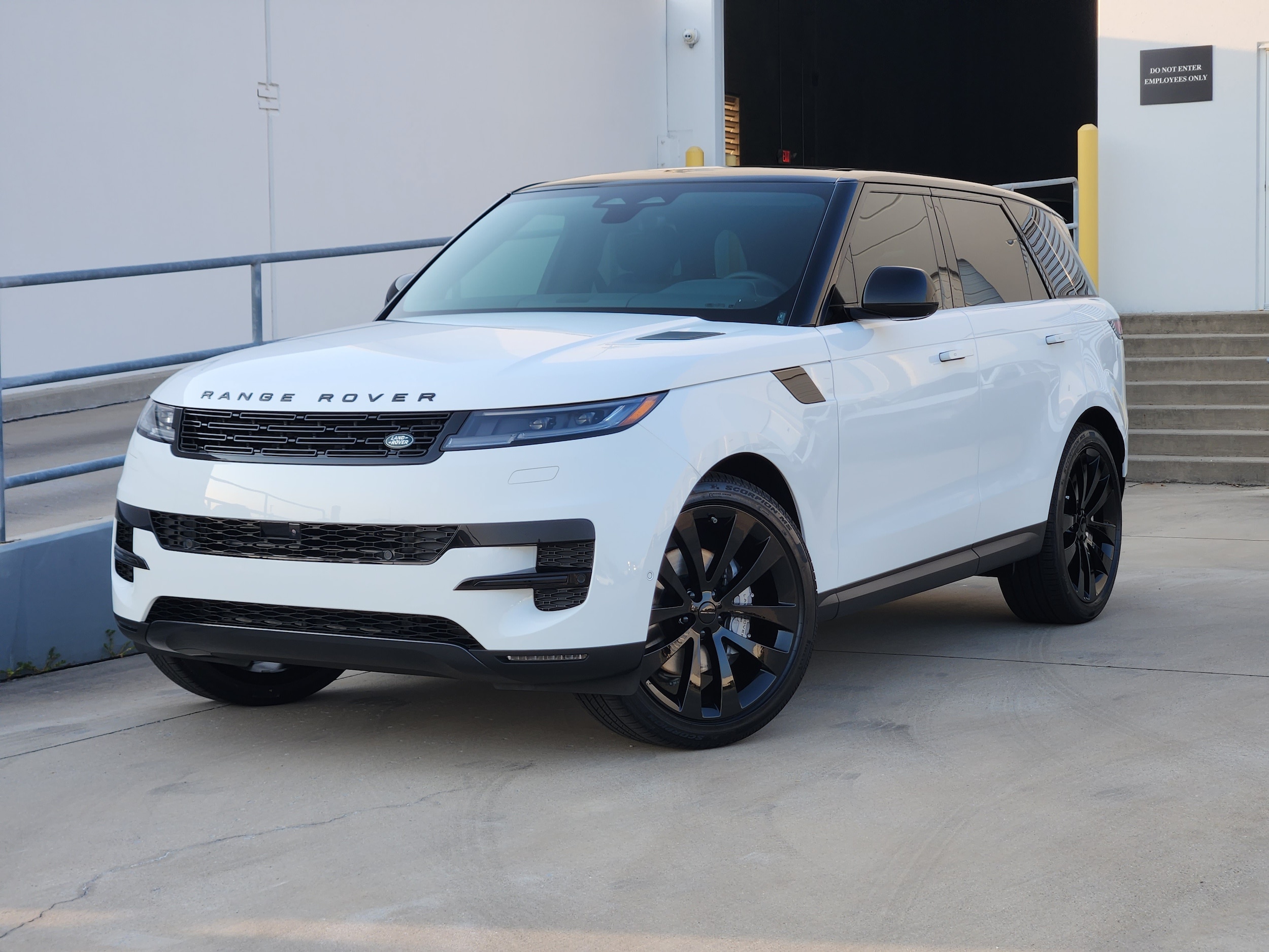 New 2026 Land Rover Range Rover Sport SE