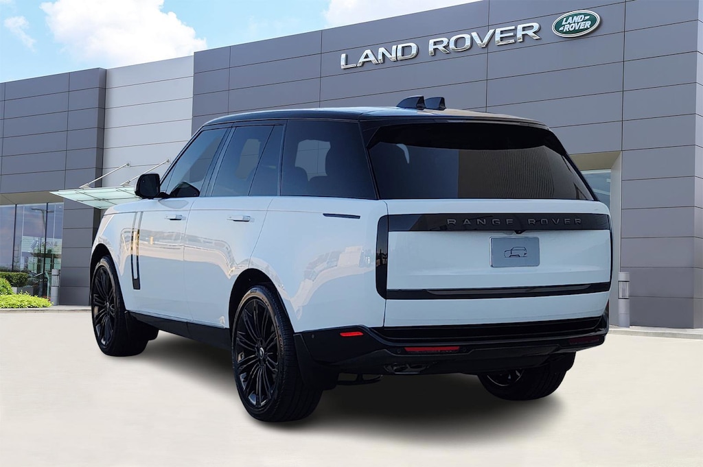 New 2025 Land Rover Range Rover SE SUV