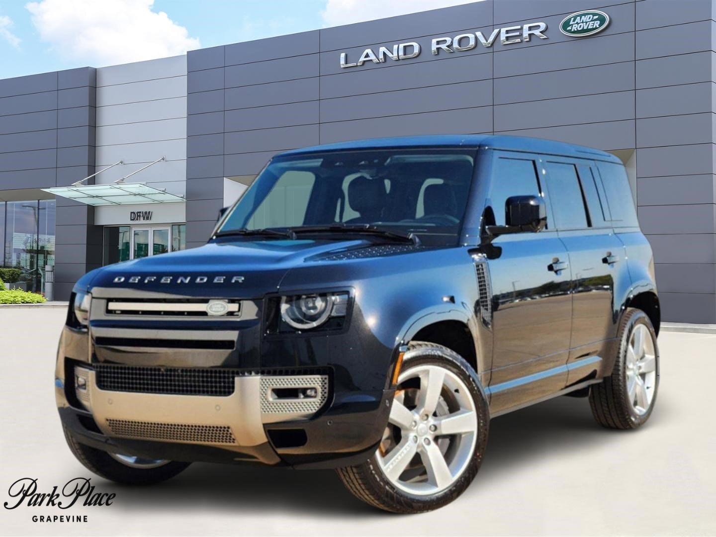 2025 Land Rover Defender X-Dynamic SE's photo