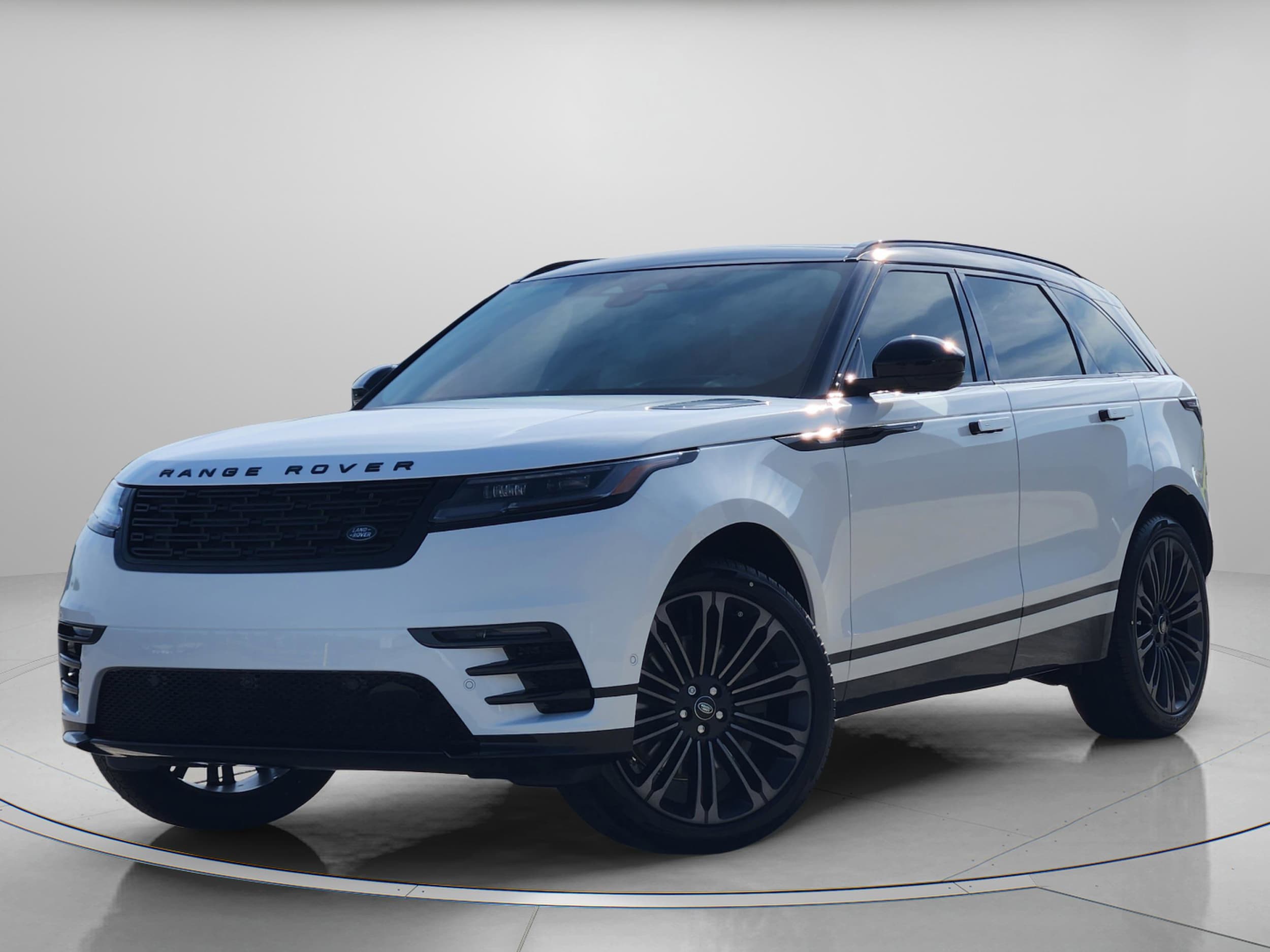 2026 Land Rover Range Rover Velar P250 Dynamic SE's photo