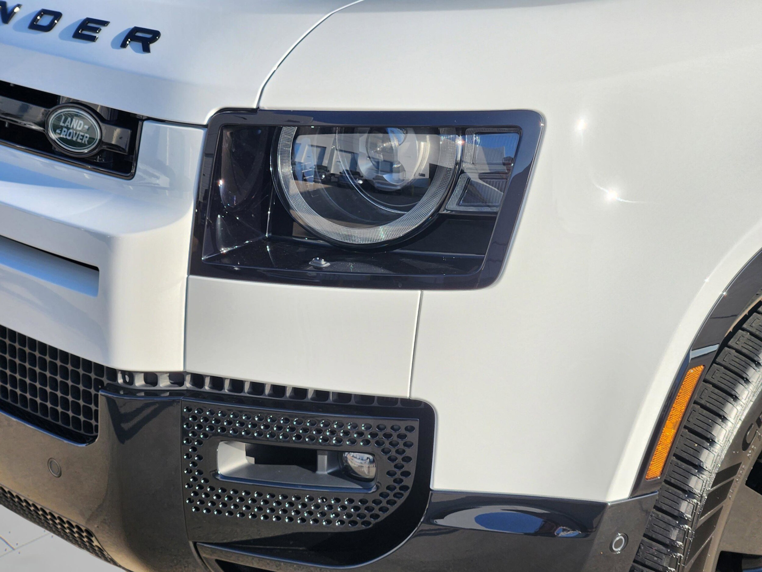2025 Land Rover Defender V8 - Photo 33