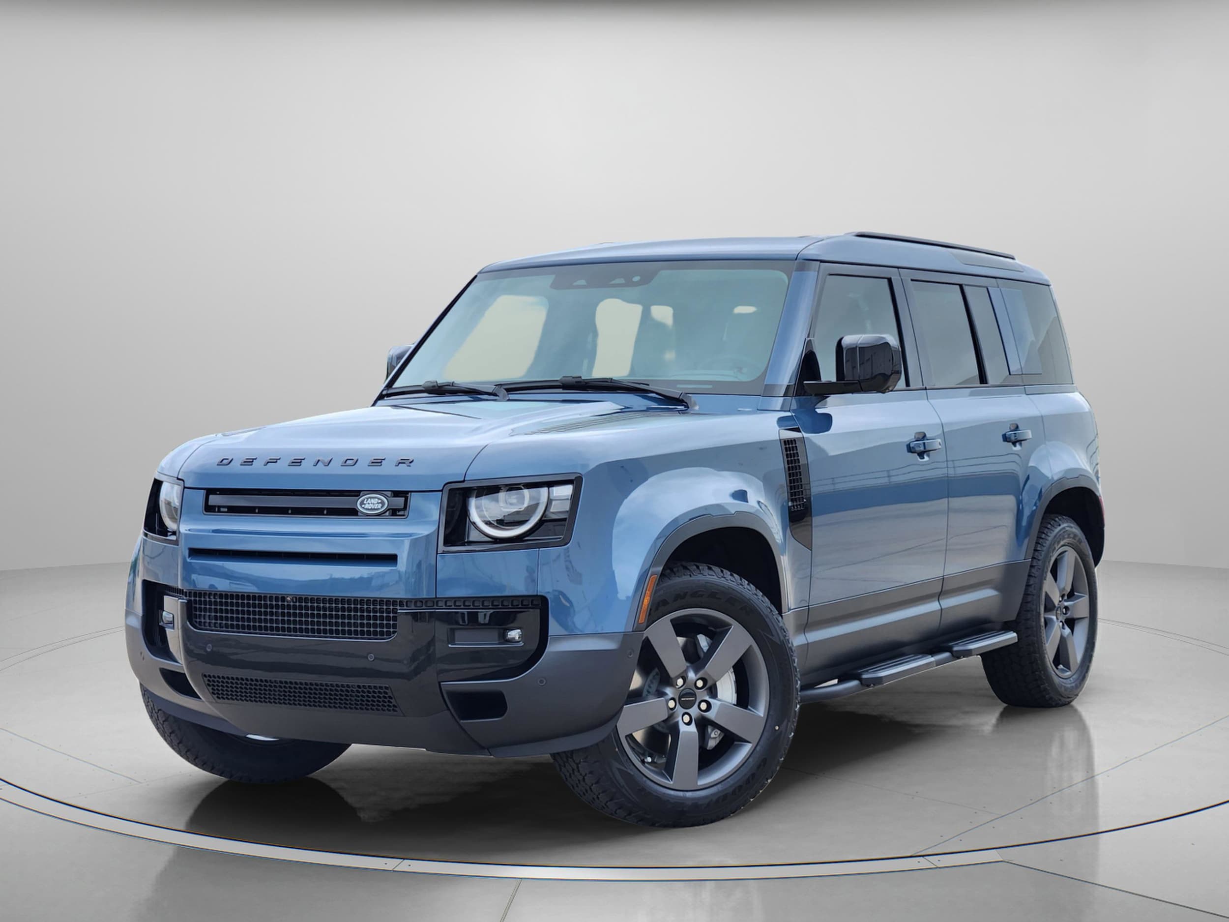 2026 Land Rover Defender 110 S P300's photo