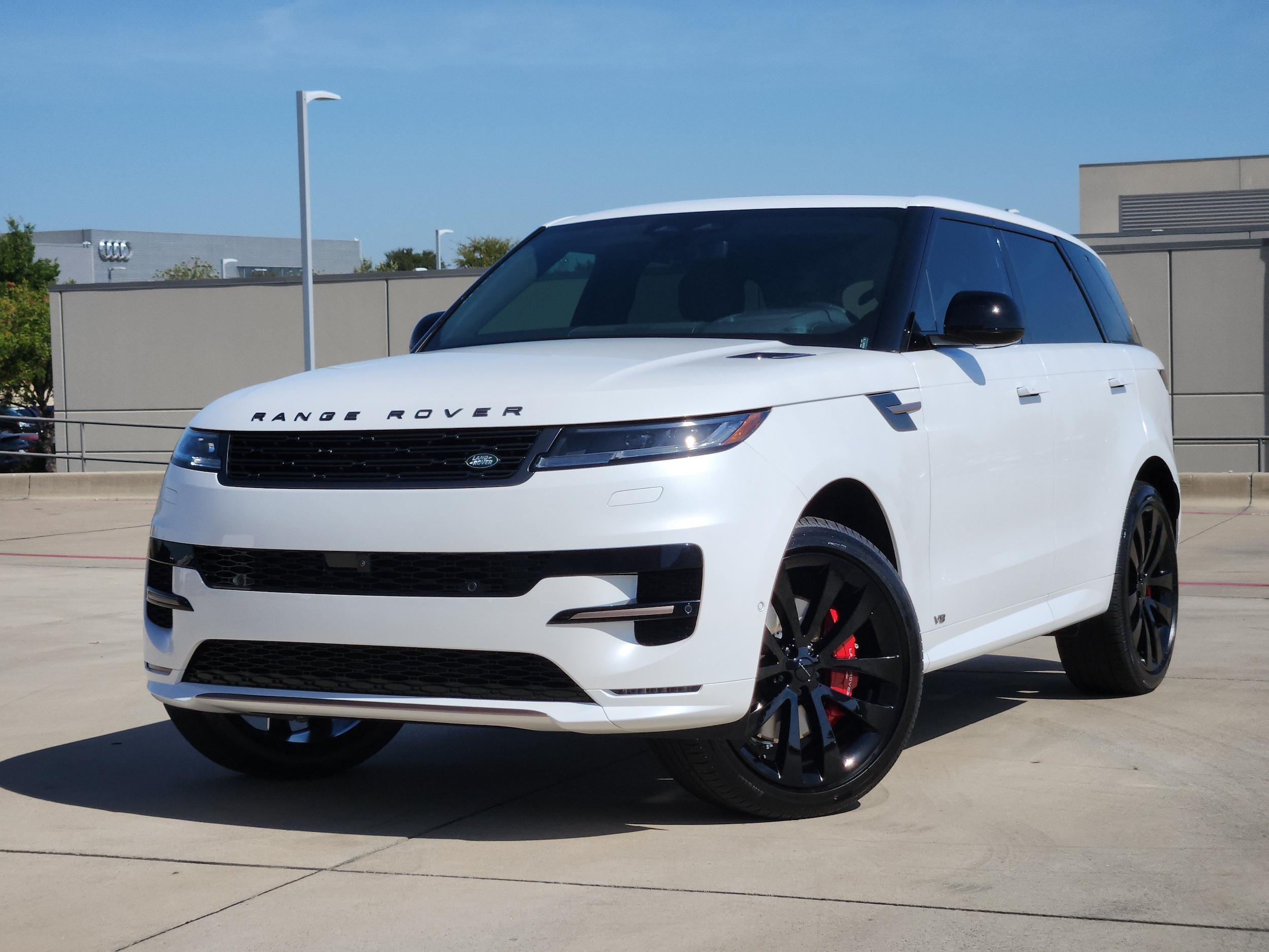 New 2026 Land Rover Range Rover Sport Dynamic SE