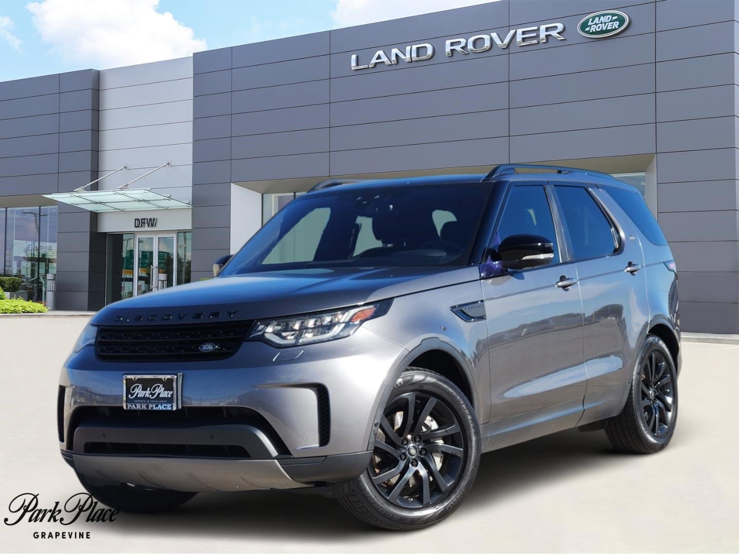 2019 Land Rover Discovery SE's photo