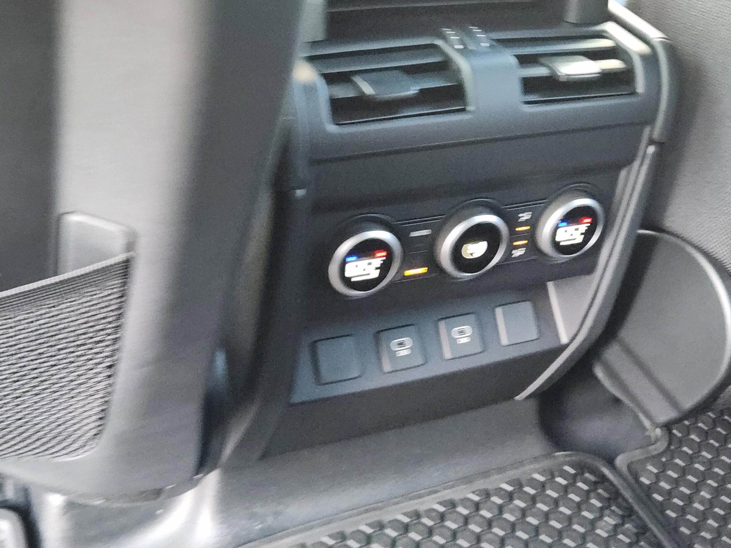 2025 Land Rover Defender V8 - Photo 26