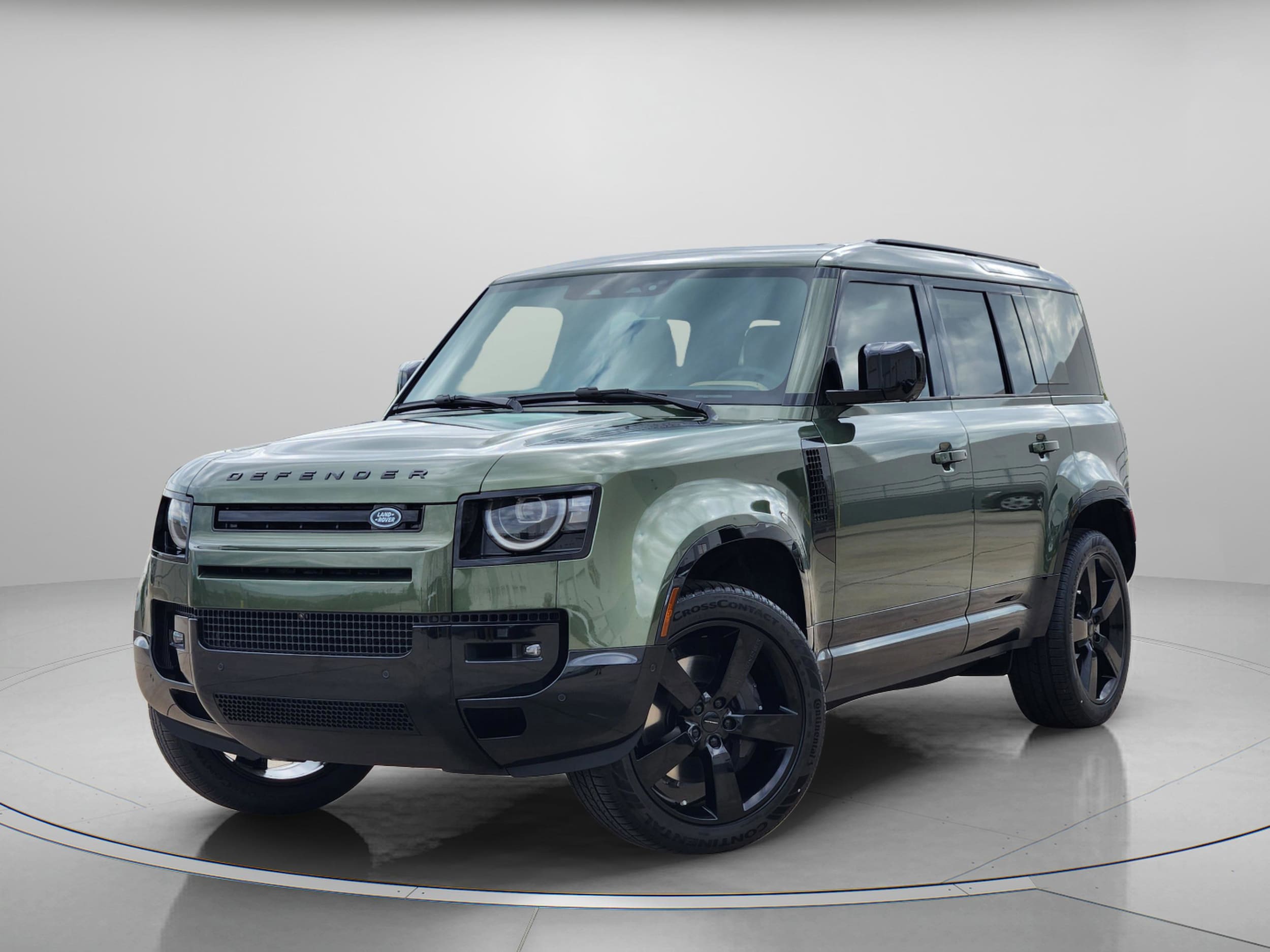 2026 Land Rover Defender 110 X-Dynamic SE P400's photo
