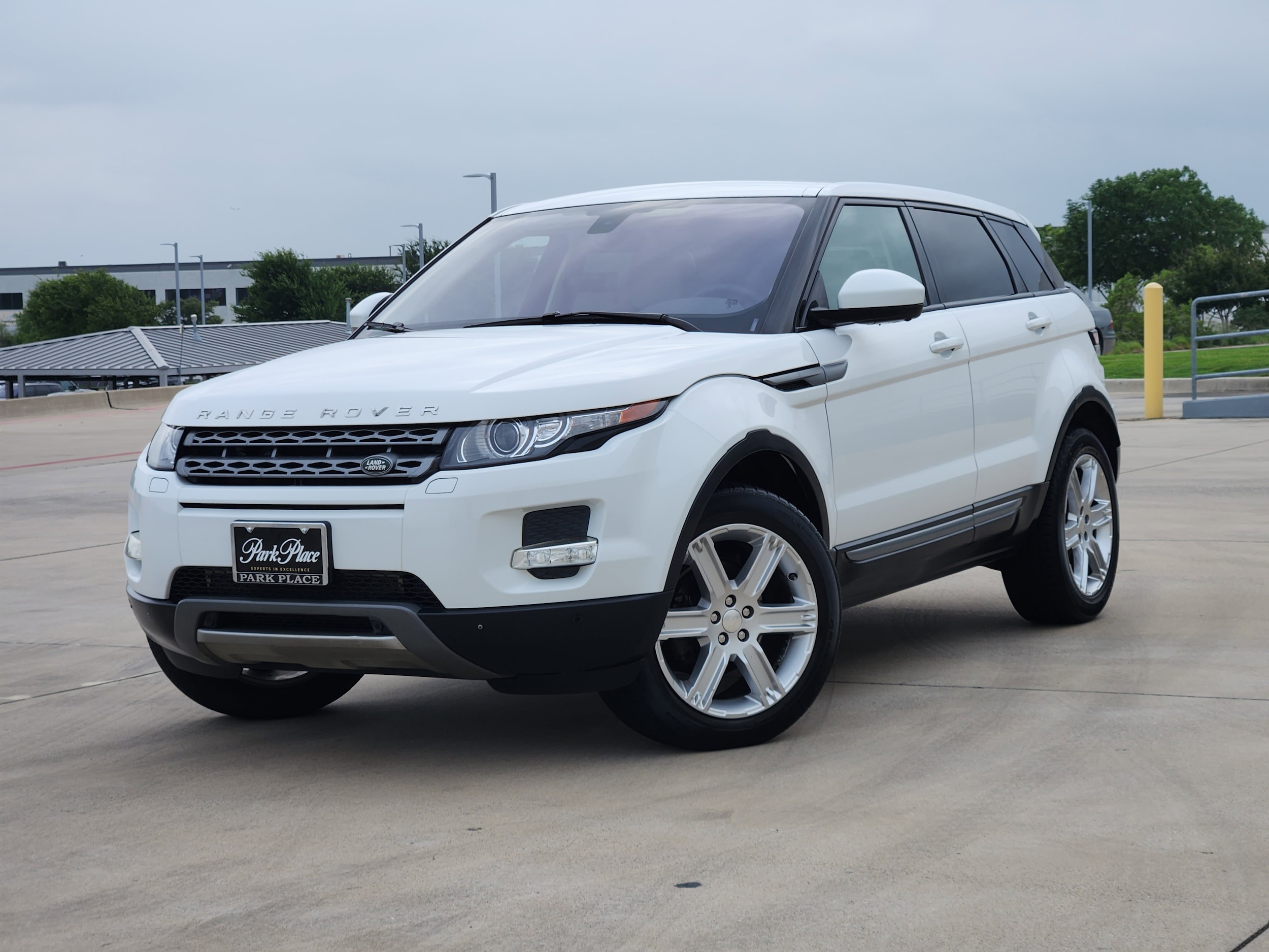 2014 Land Rover Range Rover Evoque Pure 5 Door's photo