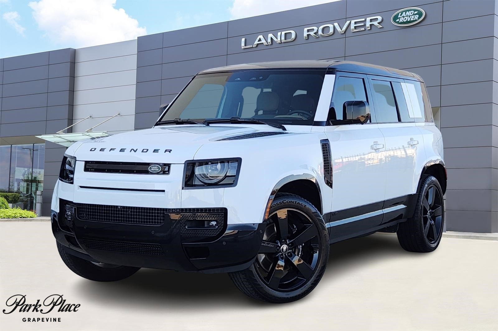 2025 Land Rover Defender V8's photo