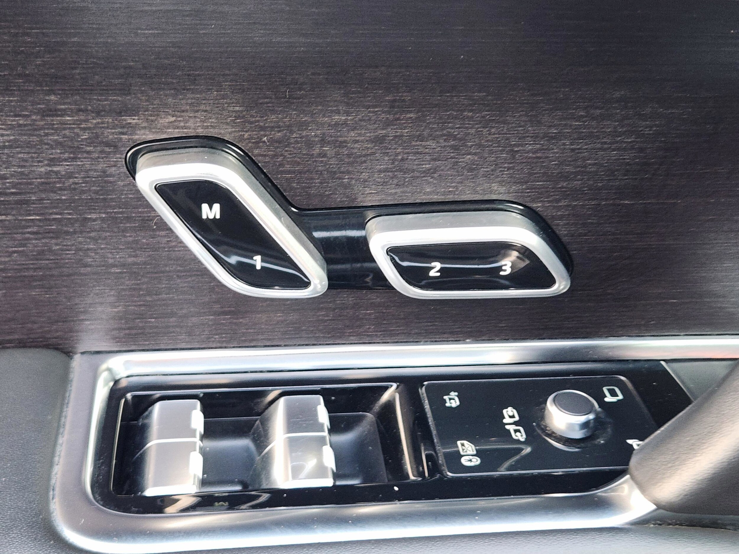2024 Land Rover Range Rover SE - Photo 19