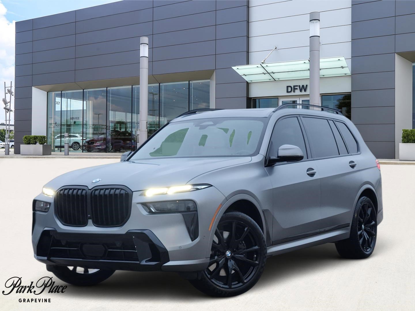2023 BMW X7 40i's photo