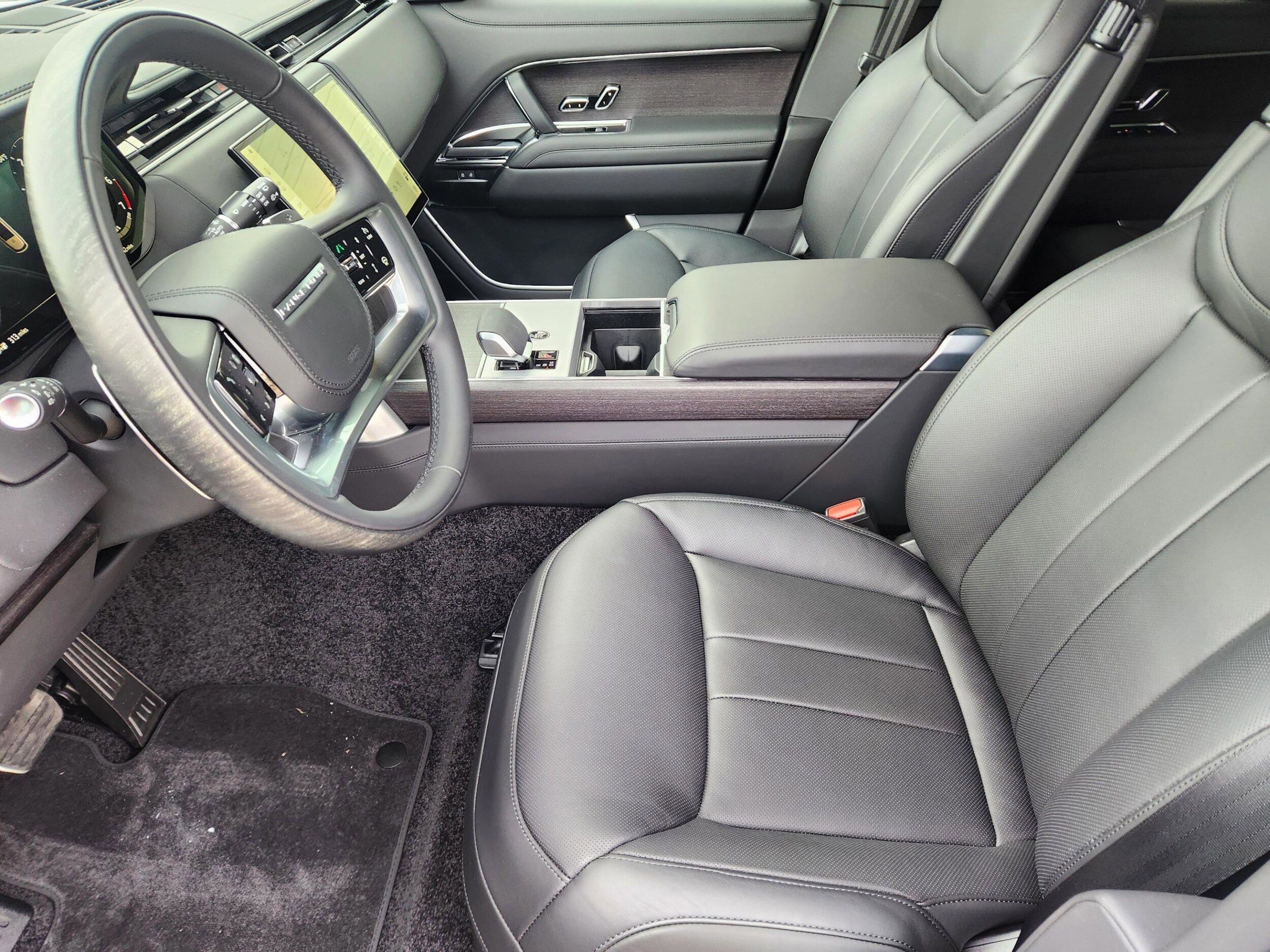 2025 Land Rover Range Rover SE - Photo 8