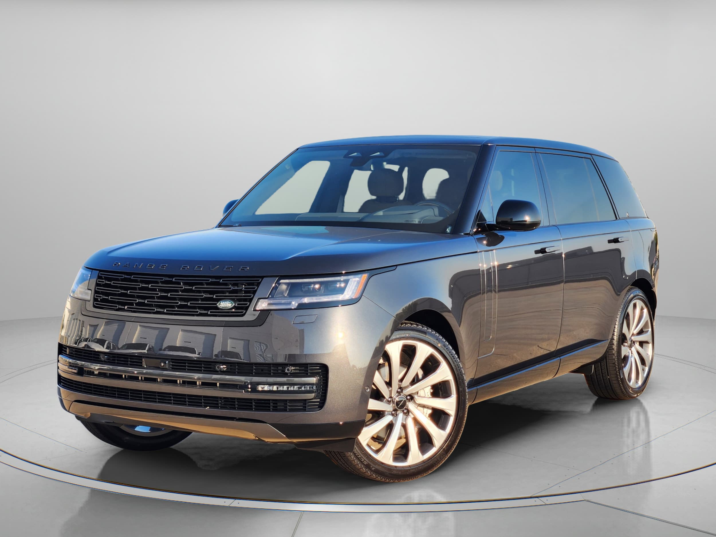 New 2026 Land Rover Range Rover SE LWB 7-Seats / V8