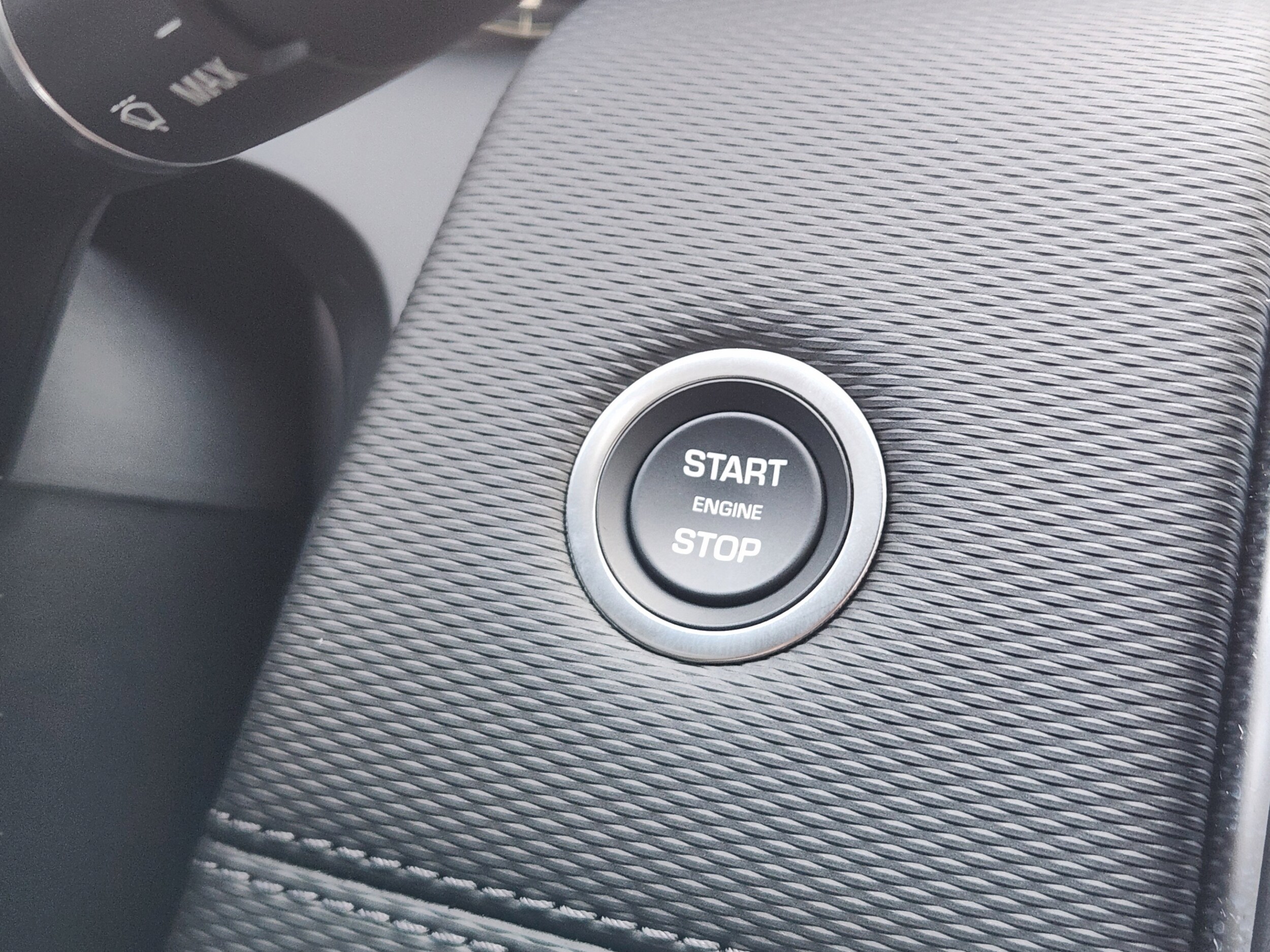 2025 Land Rover Discovery Sport Dynamic SE - Photo 14