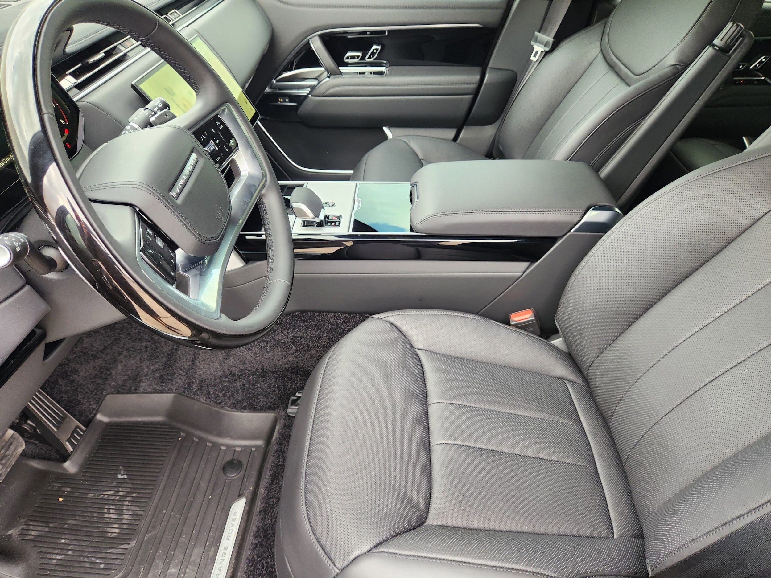2026 Land Rover Range Rover SE - Photo 12