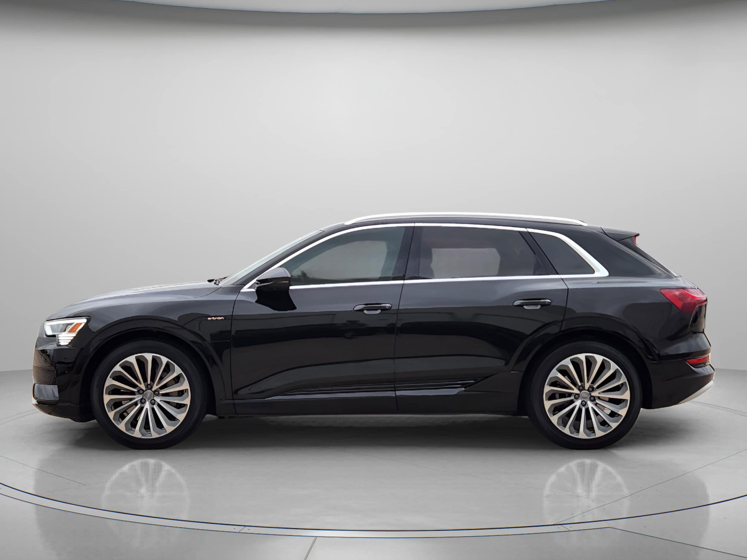 Used 2019 Audi e-tron Prestige with VIN WA1VAAGE8KB023702 for sale in Dallas, TX