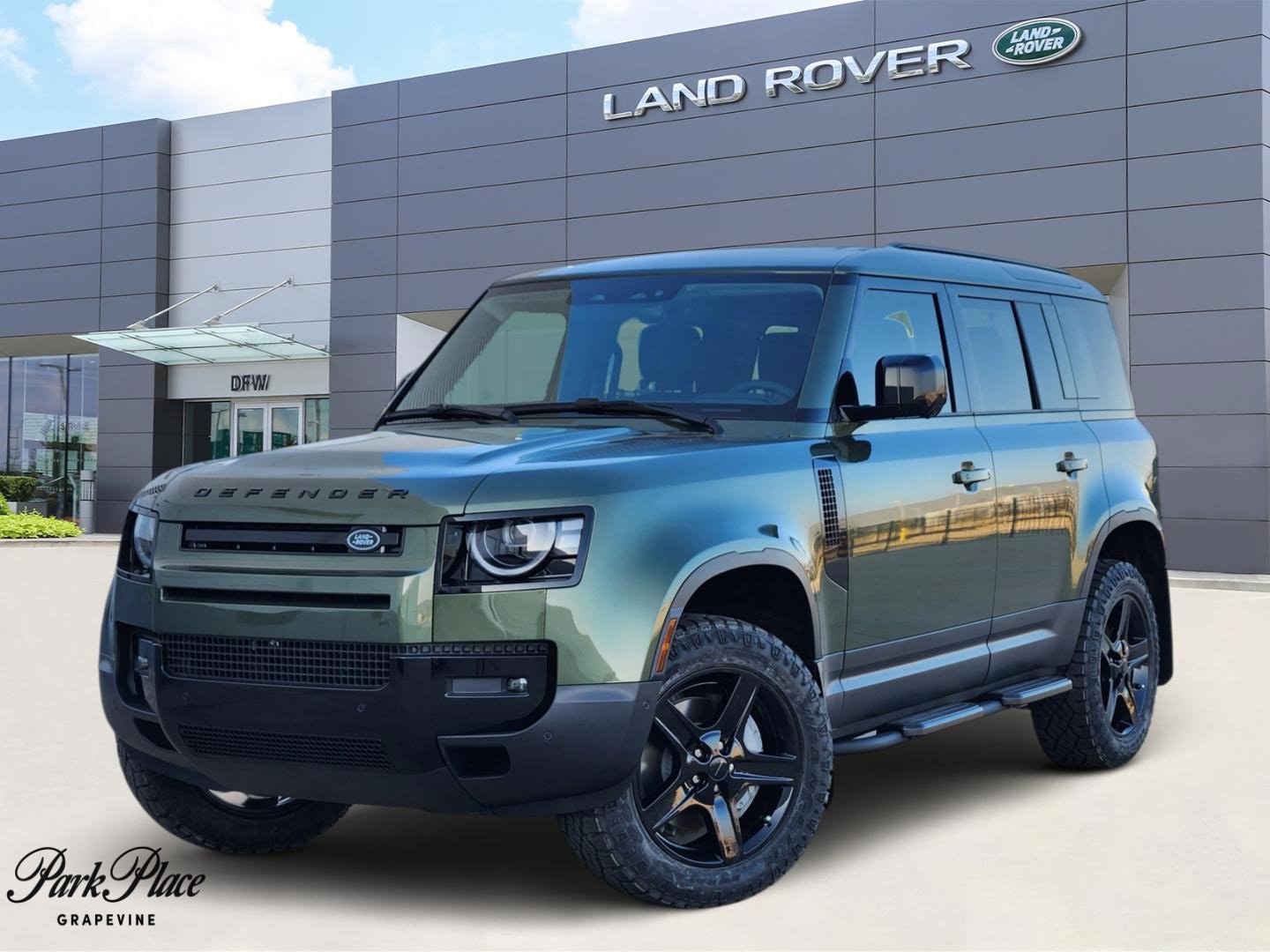 2026 Land Rover Defender S's photo