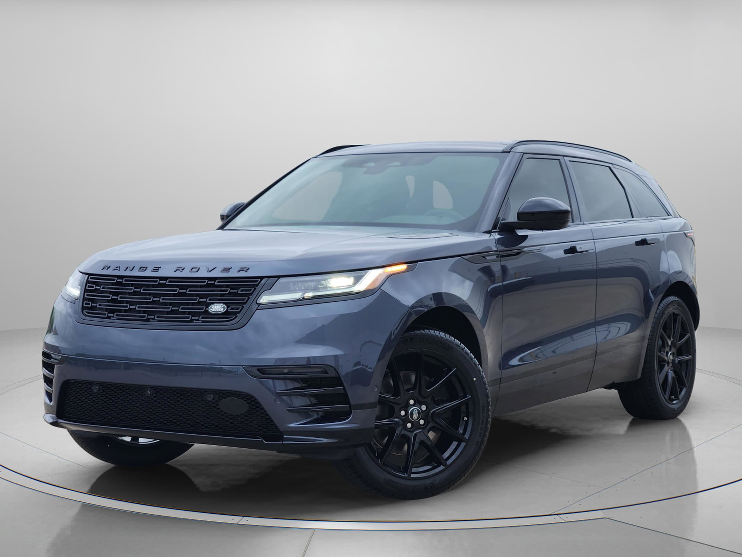 2026 Land Rover Range Rover Velar P250 Dynamic SE's photo