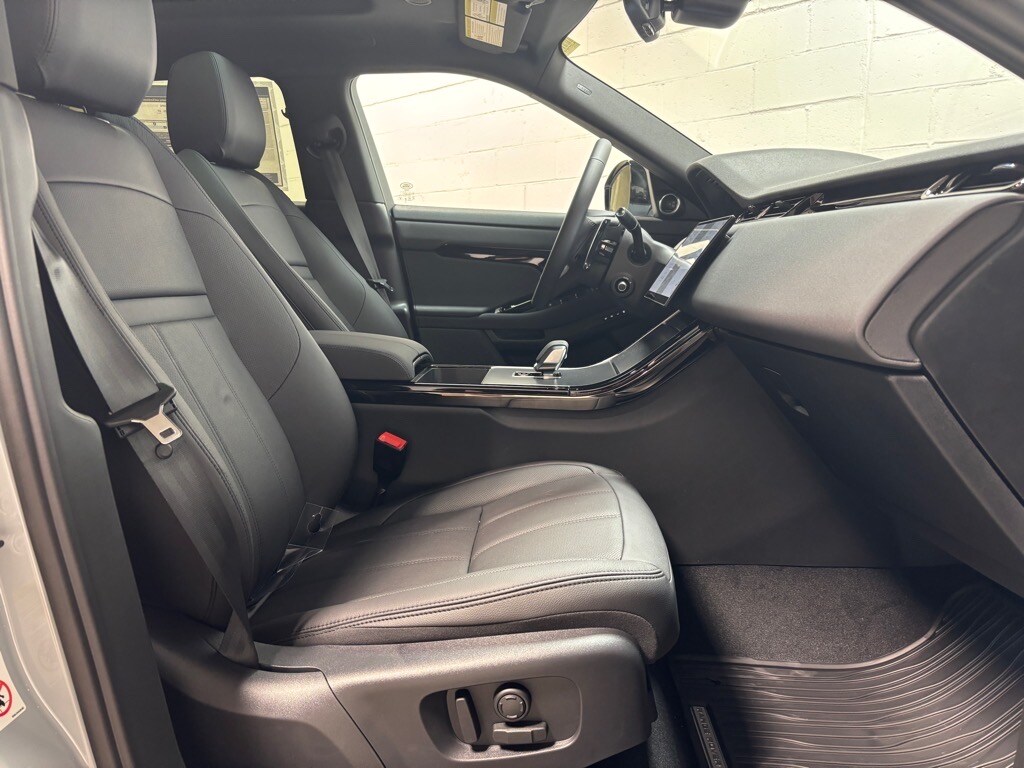 View 32