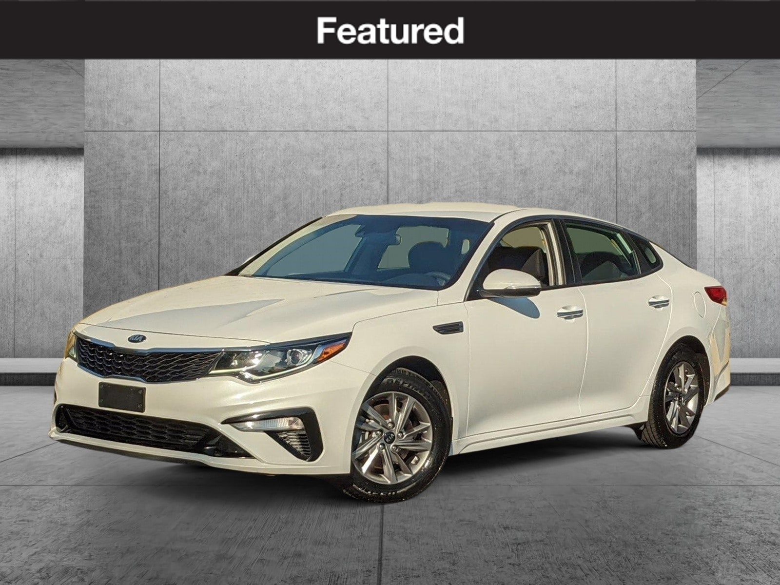 2019 Kia Optima LX AT's photo