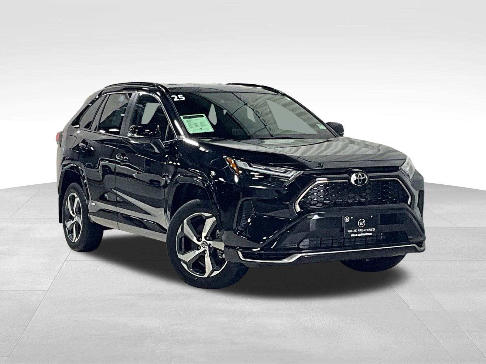2025 Toyota RAV4 Plug-in Hybrid SE AWD's photo