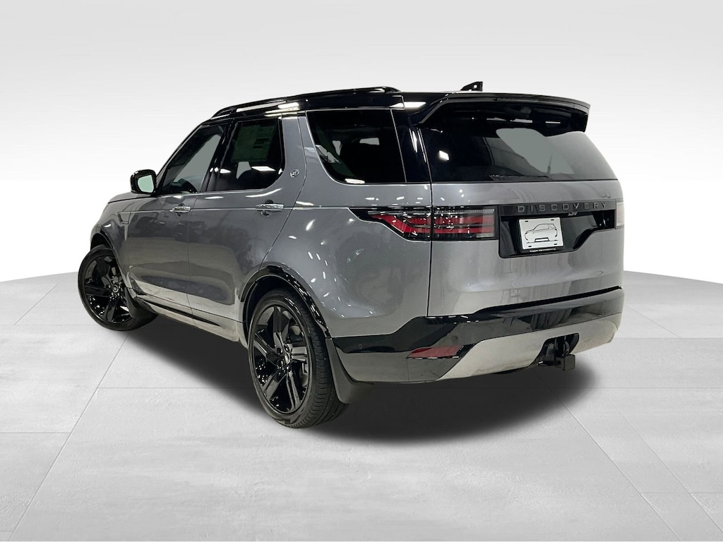 New 2026 Land Rover Discovery Dynamic SE SUV