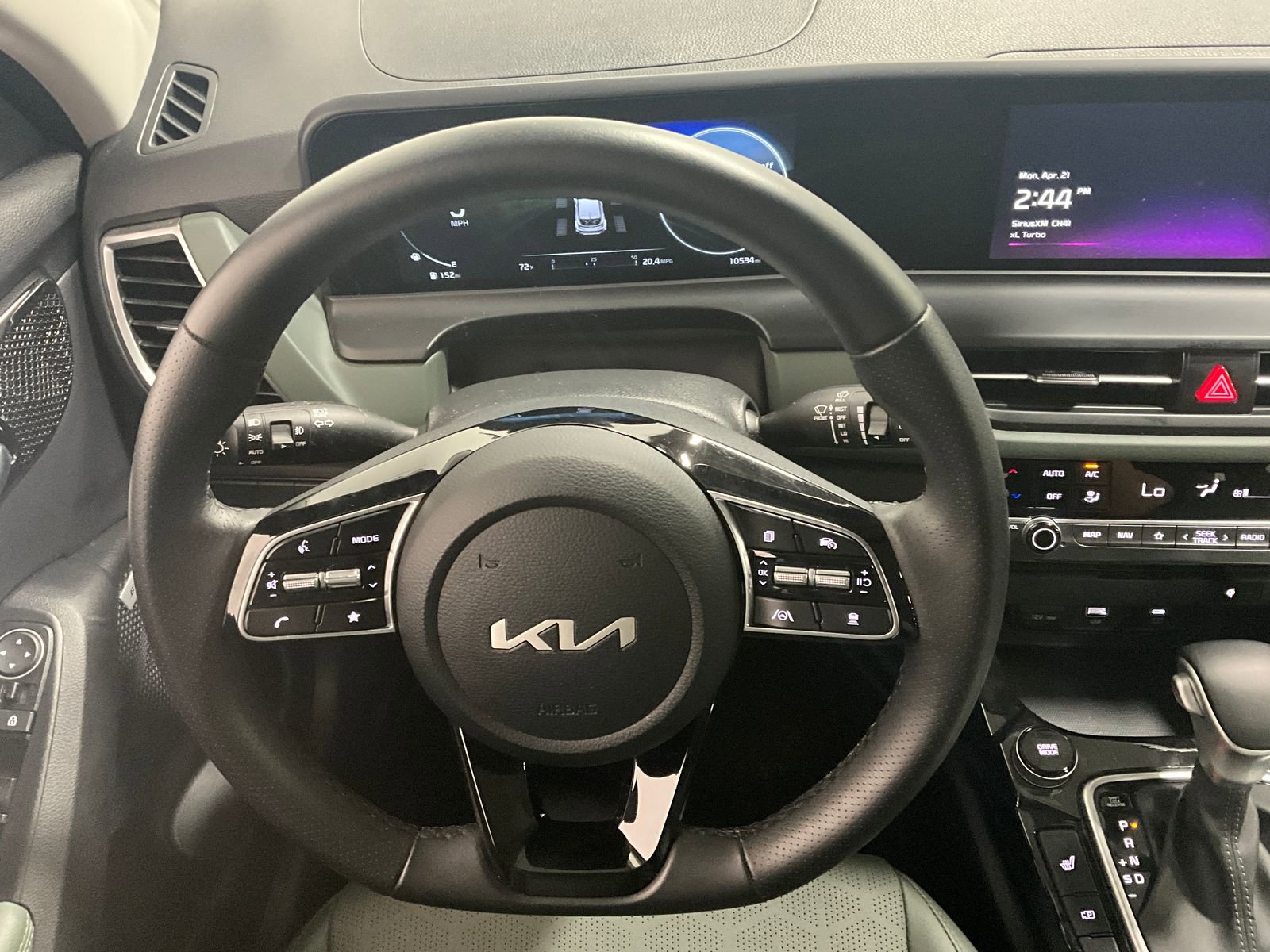 2024 Kia Seltos SX photo 4