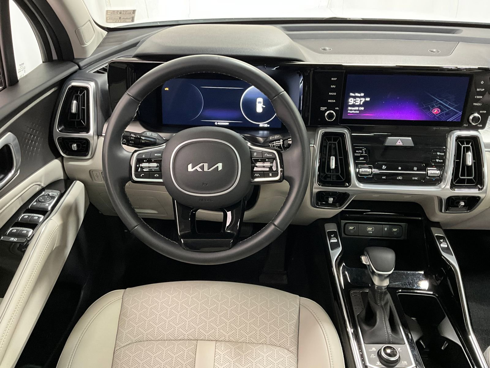 2023 Kia Sorento SX photo 4