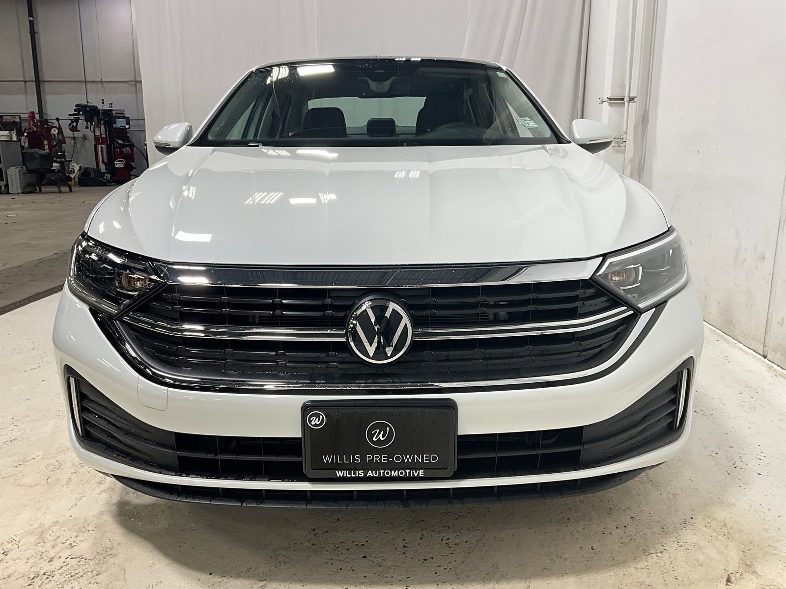 Used 2024 Volkswagen Jetta SEL with VIN 3VWGM7BU6RM059590 for sale in Des Moines, IA