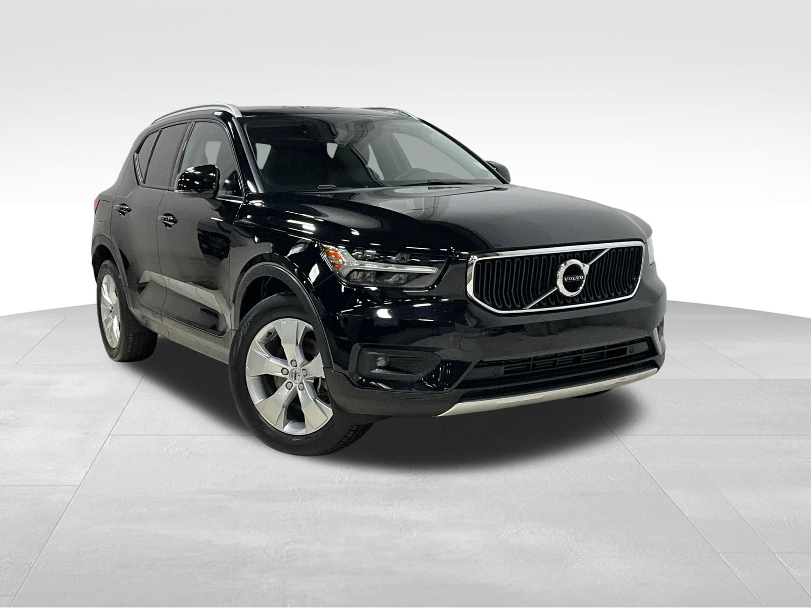 2021 Volvo XC40 Momentum