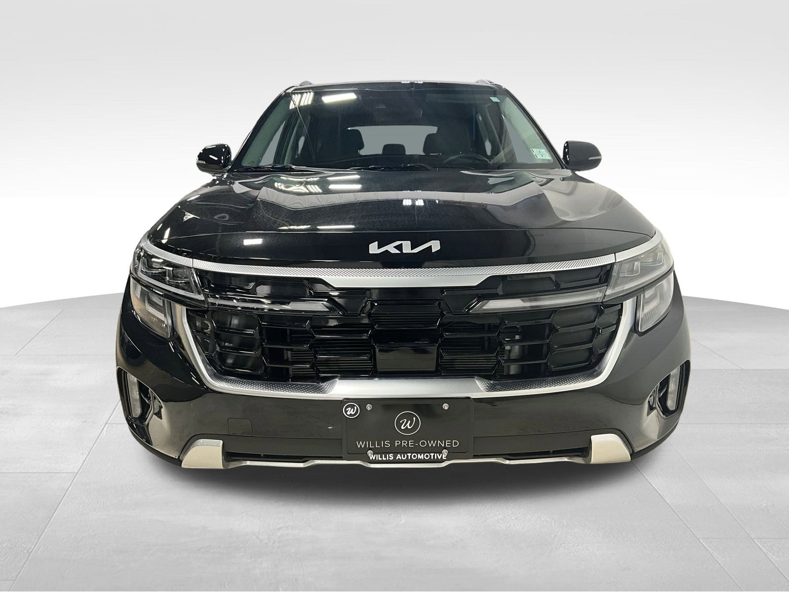 2024 Kia Seltos SX photo 2