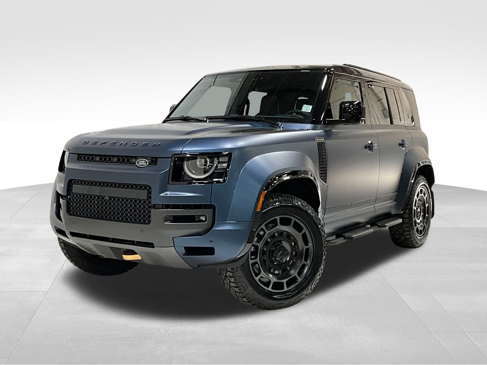 2026 Land Rover Defender OCTA's photo