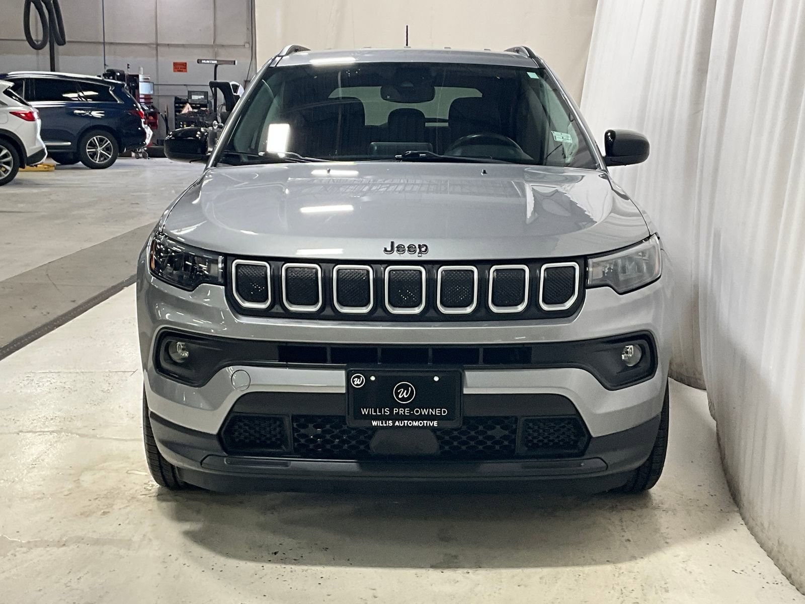 Used 2022 Jeep Compass Latitude with VIN 3C4NJDBB4NT115431 for sale in Des Moines, IA