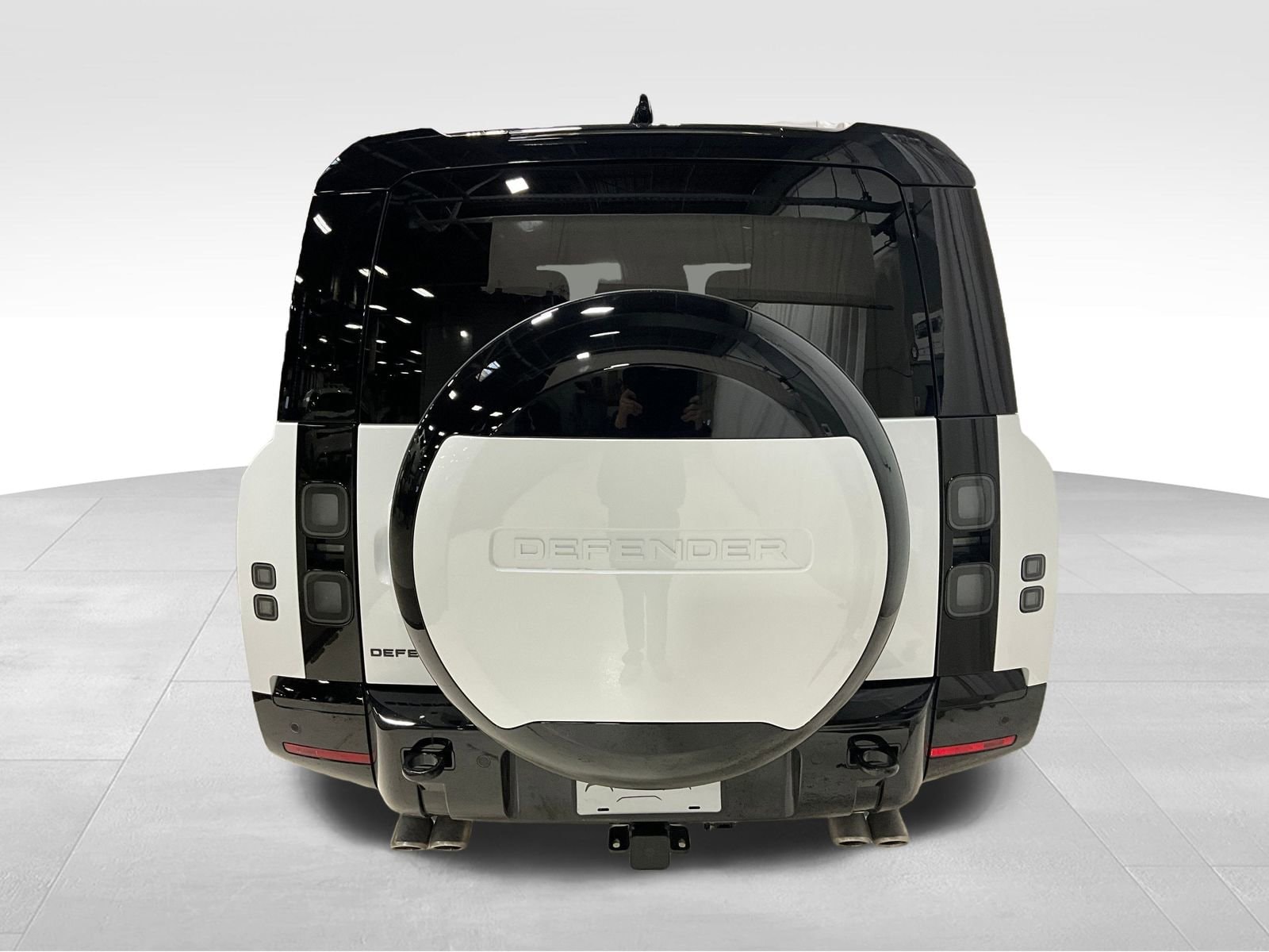 2026 Land Rover Defender V8 - Photo 8