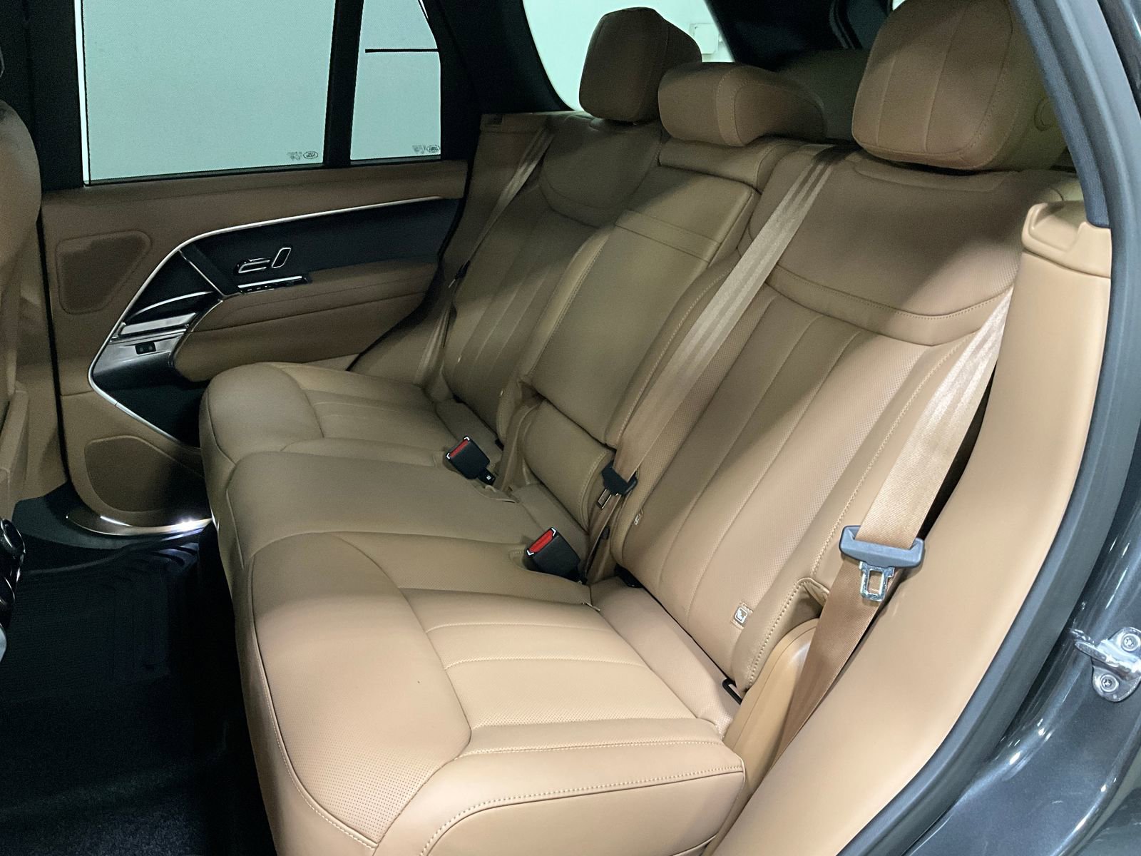2026 Land Rover Range Rover SE - Photo 6