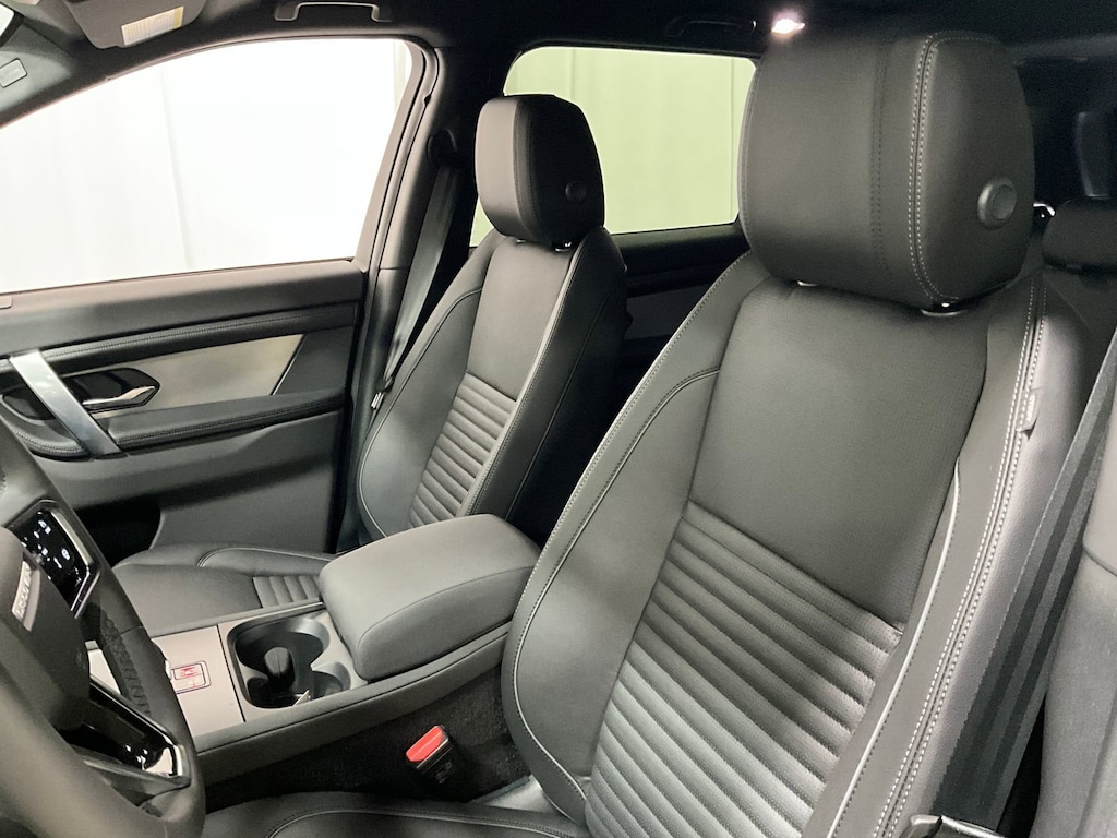 New 2025 Land Rover Discovery Sport Dynamic SE 250PS SUV