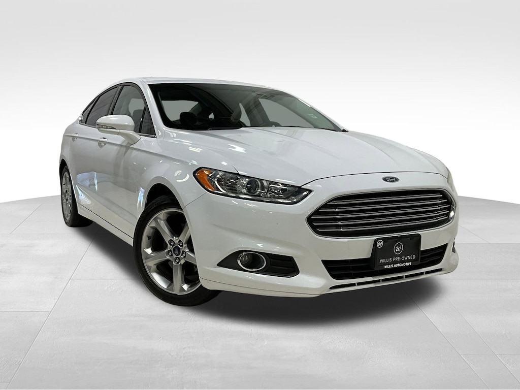 Used 2014 Ford Fusion SE Sedan