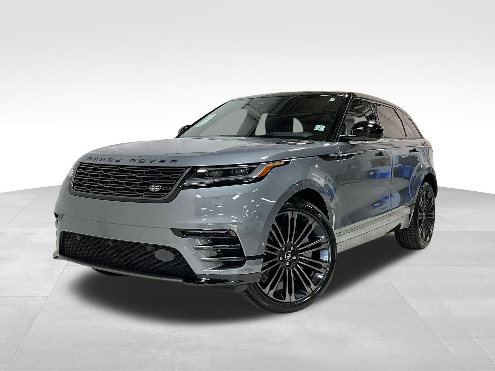 2026 Land Rover Range Rover Velar Dynamic SE